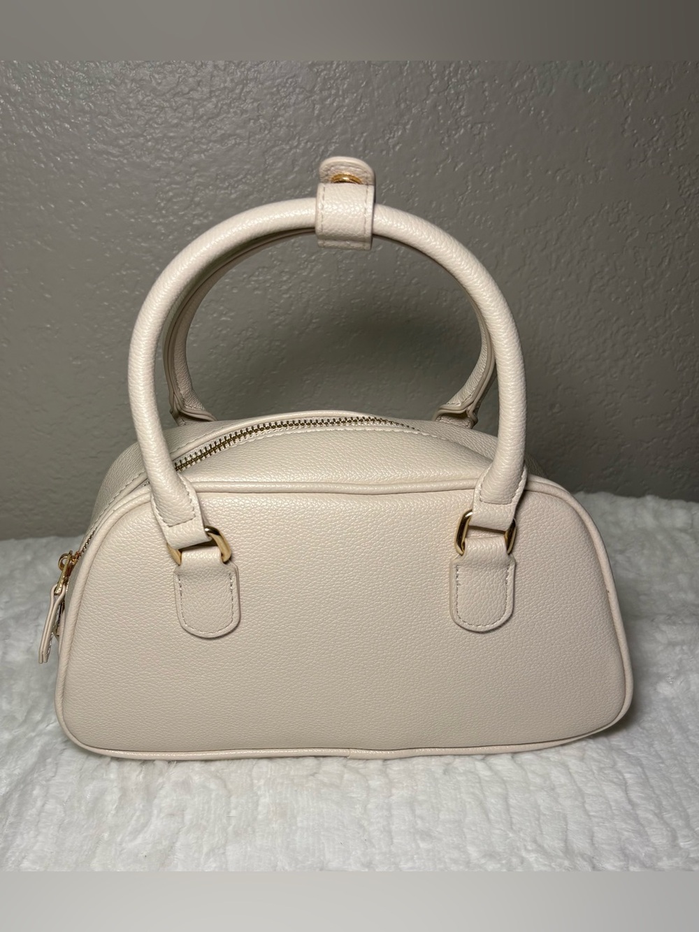 🤍 Old Navy Cream Bowler Bag Handbag